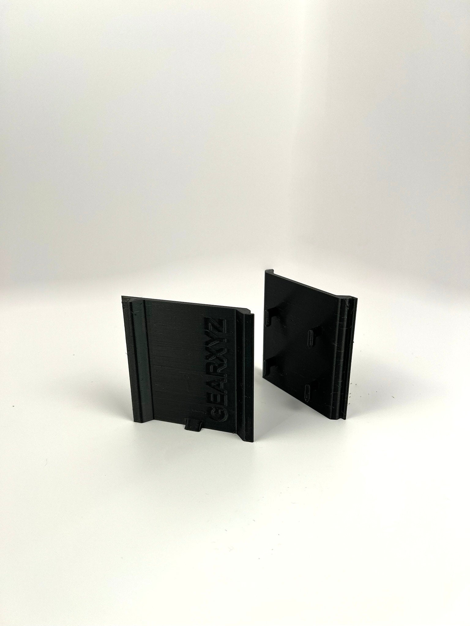 MetaMorph MOD: Wall Mount for GEARXYZ Deck Box